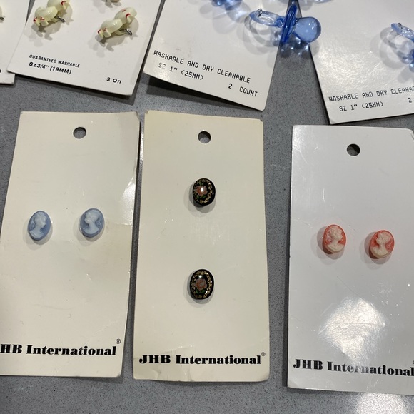 Bundle of Buttons Baby Craft Nursery Sewing Novelty NWT - Picture 9 of 11